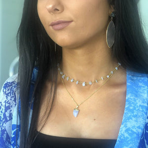 Blue Lace Claw Necklace in White Gold